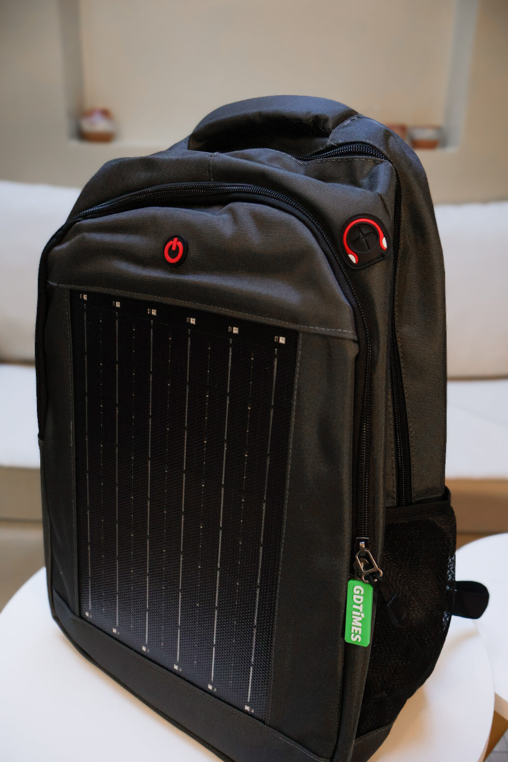Mizar Helios - Mochila Solar con Panel USB y Luces LED